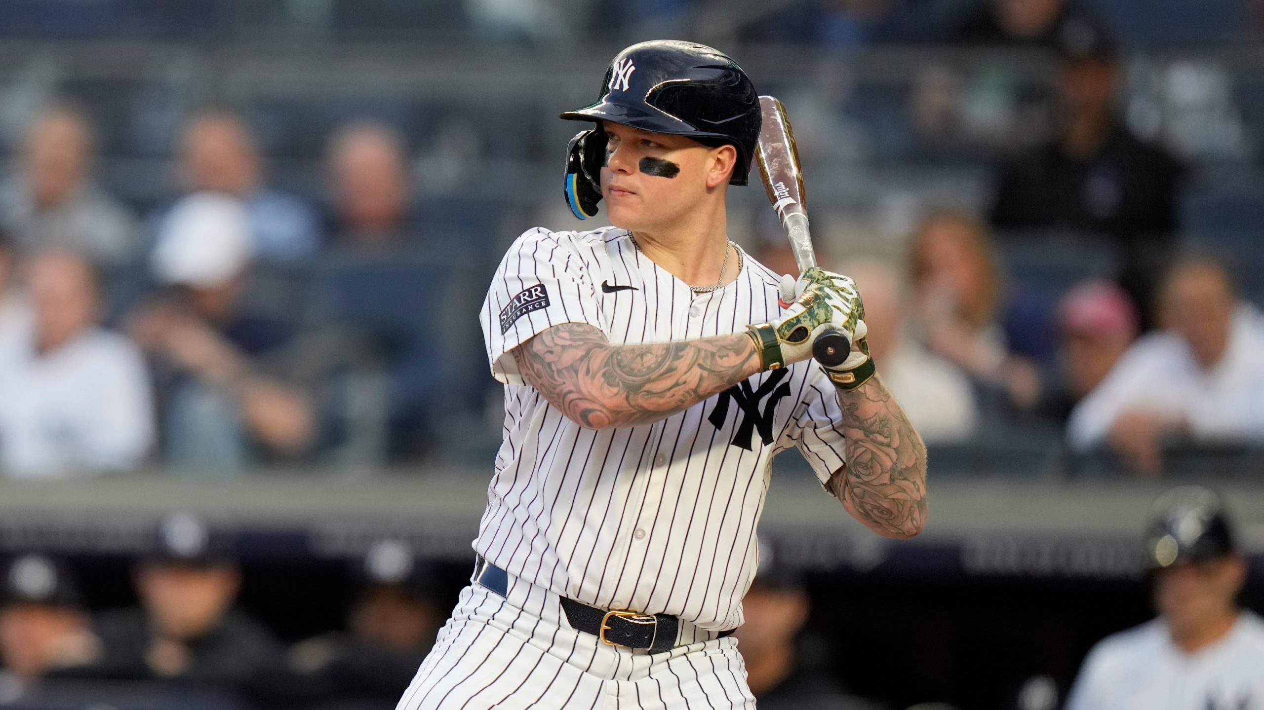 Yankees Dominate Astros in Series Opener: Verdugo Shines