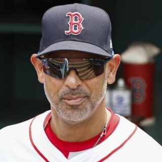 Alex Cora Defends Aaron Boone Against Harsh Critics