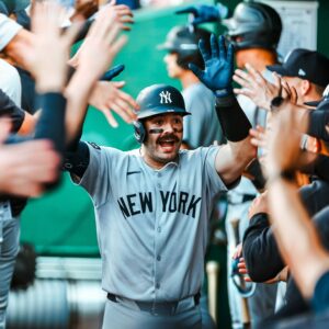 Yankees Crush Royals 10-2 Behind Wells’ Monster Night