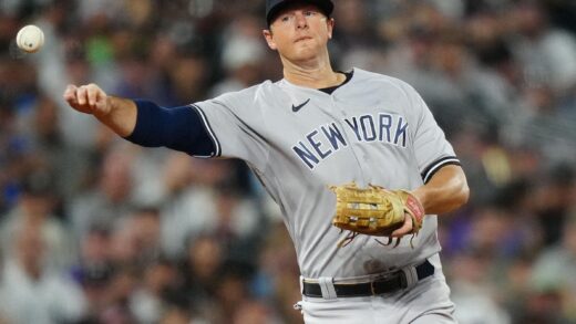 Yankees Release DJ LeMahieu Ahead of Mariners Game