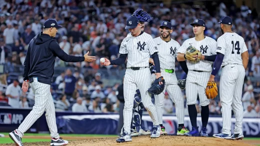 Yankees Historic Collapse: Boone’s Costly Decision & Bases-Loaded Failure