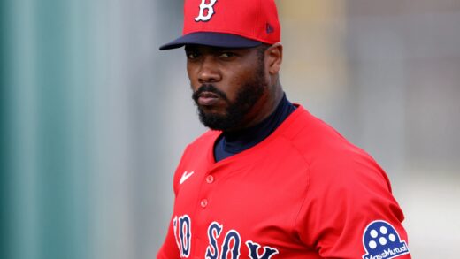 Chapman Whines Like a Baby: Who Cares If He Doesn’t Want to Be a Yankee Again?