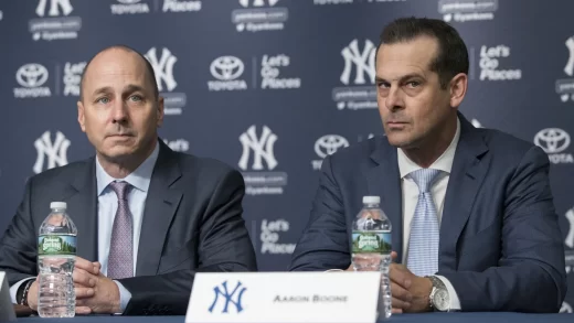 Drama: Yankees GM Cashman shuts down Boone