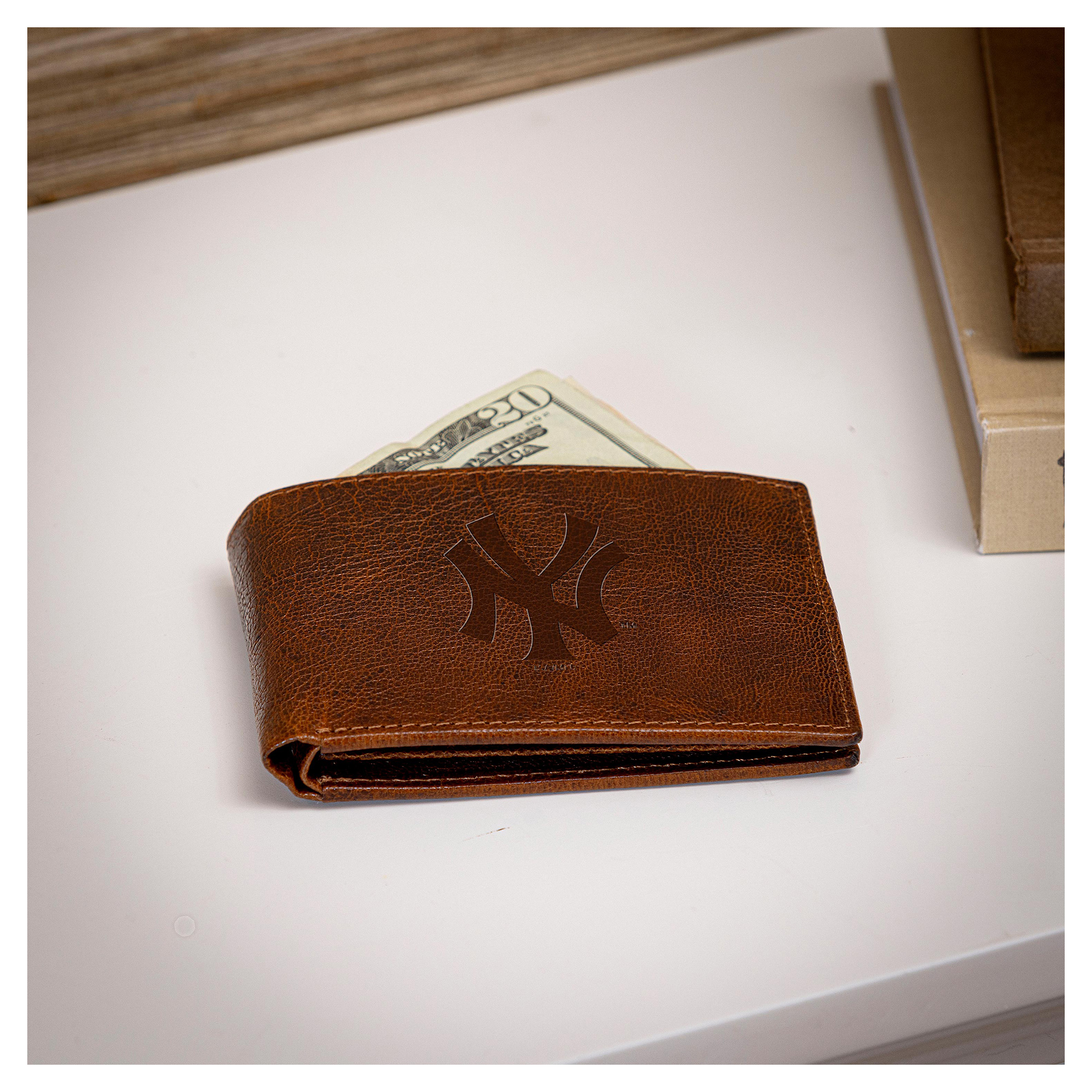 New York Yankees Bi-Fold Leather Passcase Wallet