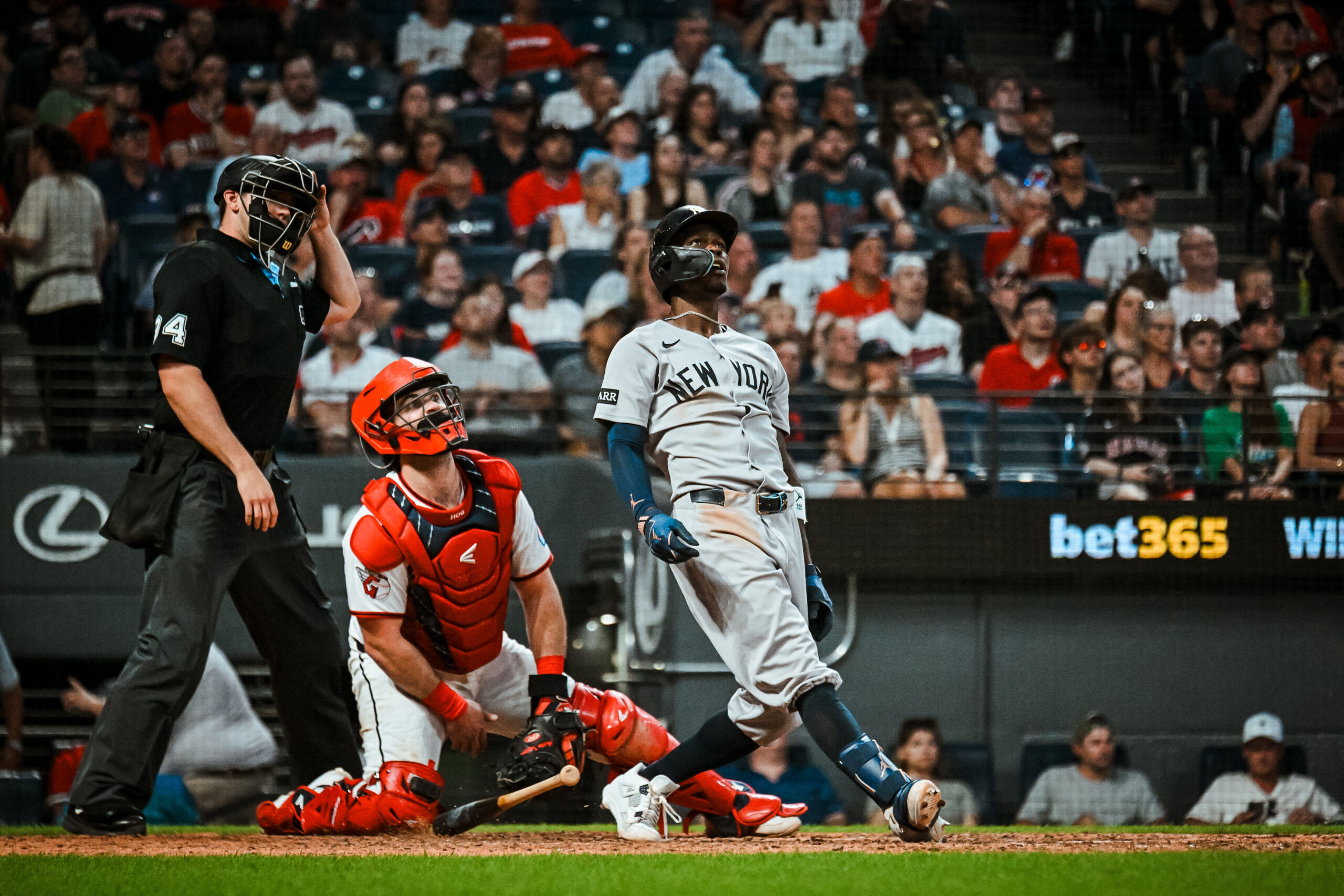 Yankees Win Another Tight One In Cleveland