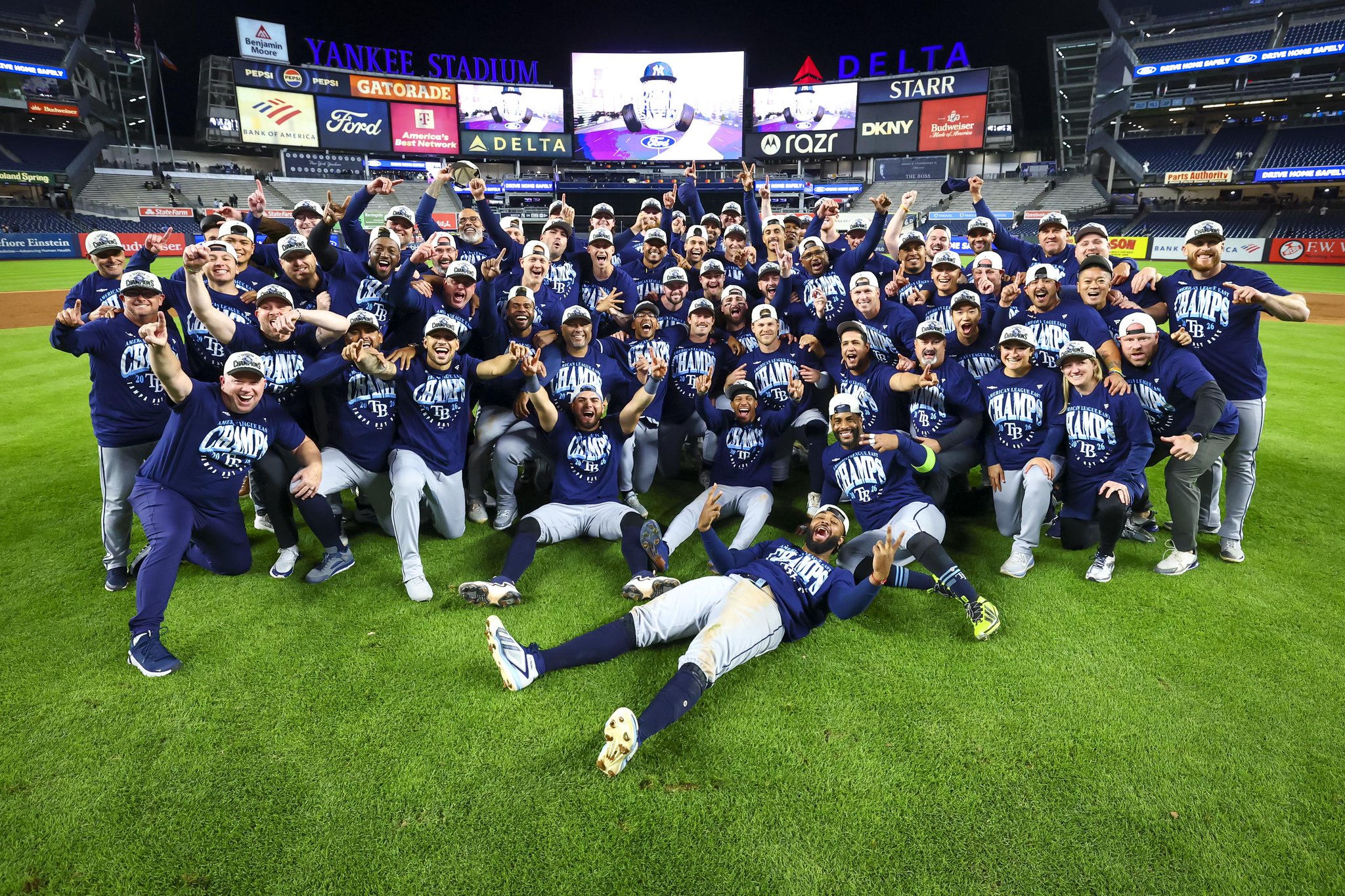 Yankees Win Opener, Fall in Nightcap as Rays Clinch AL East